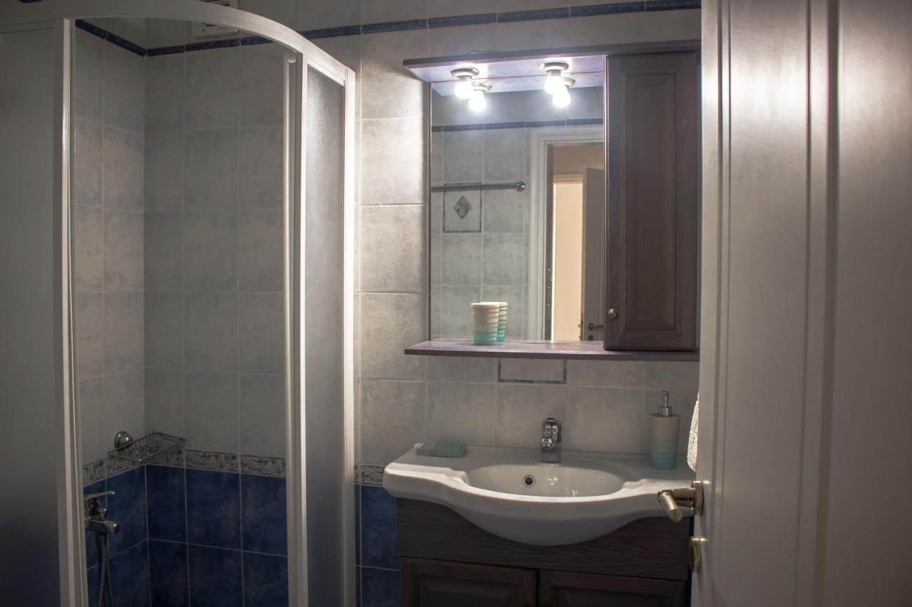 Luxury Seaview Apartment By The Sea Saronida Εξωτερικό φωτογραφία